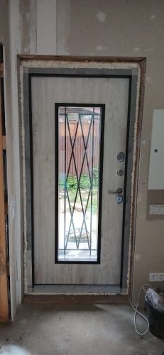 ВЕСТА MAX Дуб полярный - RAL 8019 или Муар Кортен стеклопакет, решетка снаружи фото 2 ВЕСТА MAX Дуб полярный - RAL 8019 или Муар Кортен стеклопакет, решетка снаружи фото 2